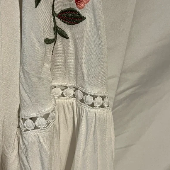 SOLD*** XL Boho Peasant Embroidered Bell Sleeve Poet Blouse - Picture 9 of 12